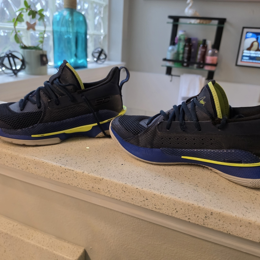 Under Armour Steph Curry Navy and Neon Yellow Kids Athletic Shoe